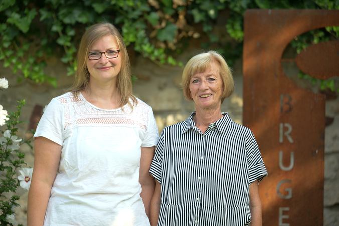 Kundenservice Andrea Burkhart und Erna Trescher